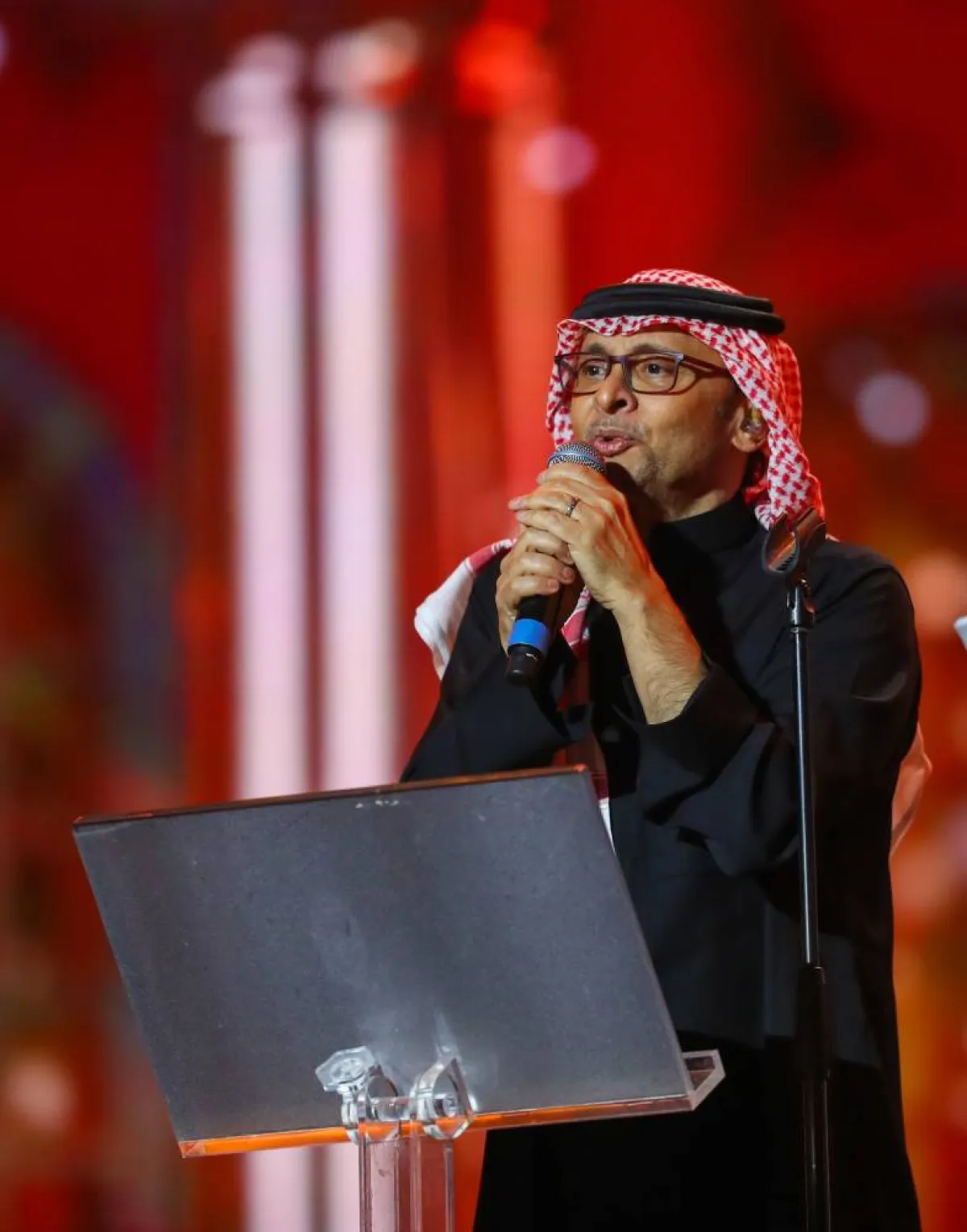 الفنان عبدالمجيد عبدالله - تصوير  صالح الغنام