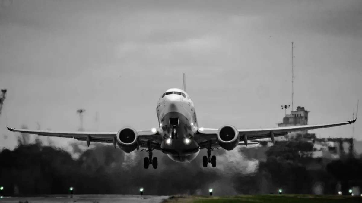 "طيران الإمارات" أعلنت عن تعليق رحلاتها إلى 9 مدن في الولايات المتحدة، بسبب مخاوف تشغيلية تتعلق بنشر شبكات الجيل الخامس