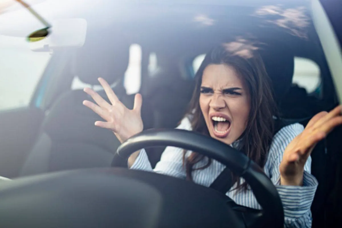 الشخص الغاضب