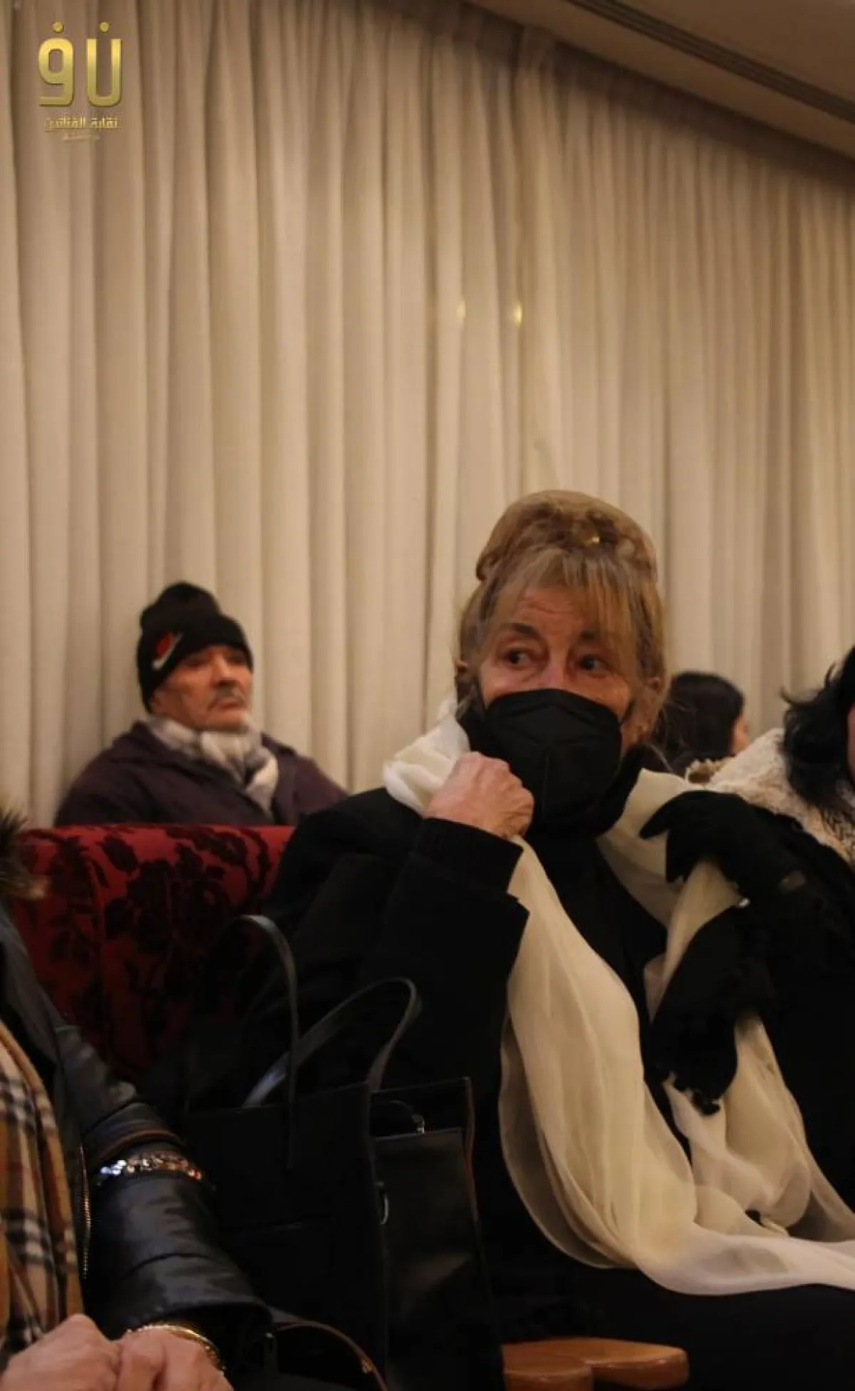 منى واصف في العزاء - الصورة من حساب نقابة الفنانين السوريين على فيسبوك