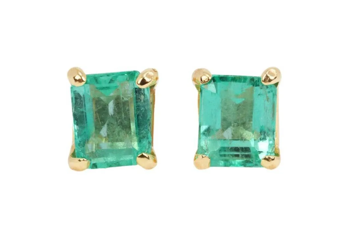 أقراط بحجر الزمرد الكولومبي من JR Colombian Emeralds 