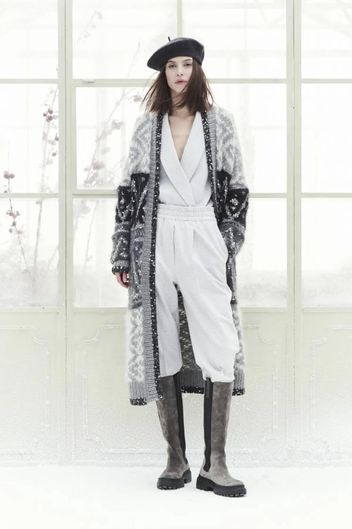 الأزياء المحبوكة لإطلالة شتوية أنيقة