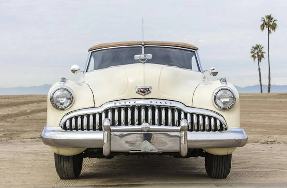 عرض سيارة بويك رود ماستر من فيلم Rain Man للبيع بسعر خيالي