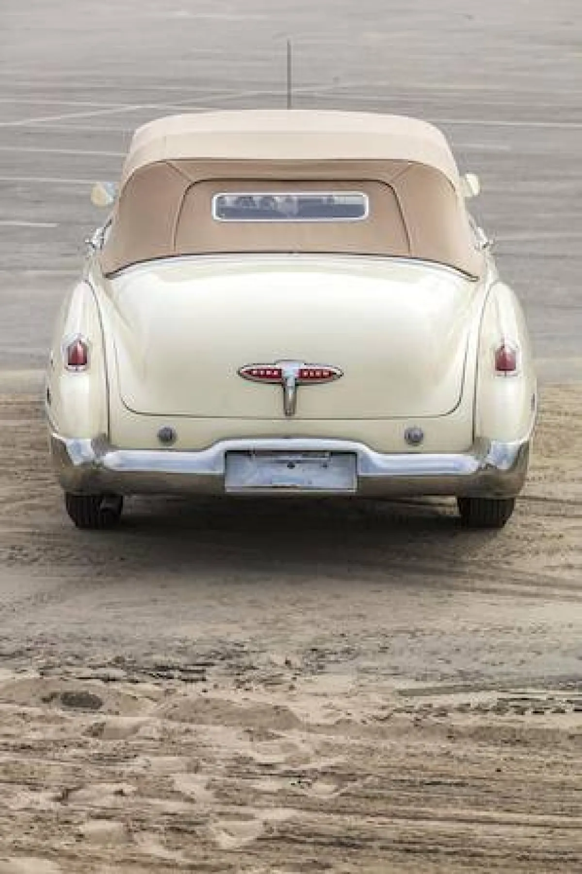 عرض سيارة بويك رود ماستر من فيلم Rain Man للبيع بسعر خيالي