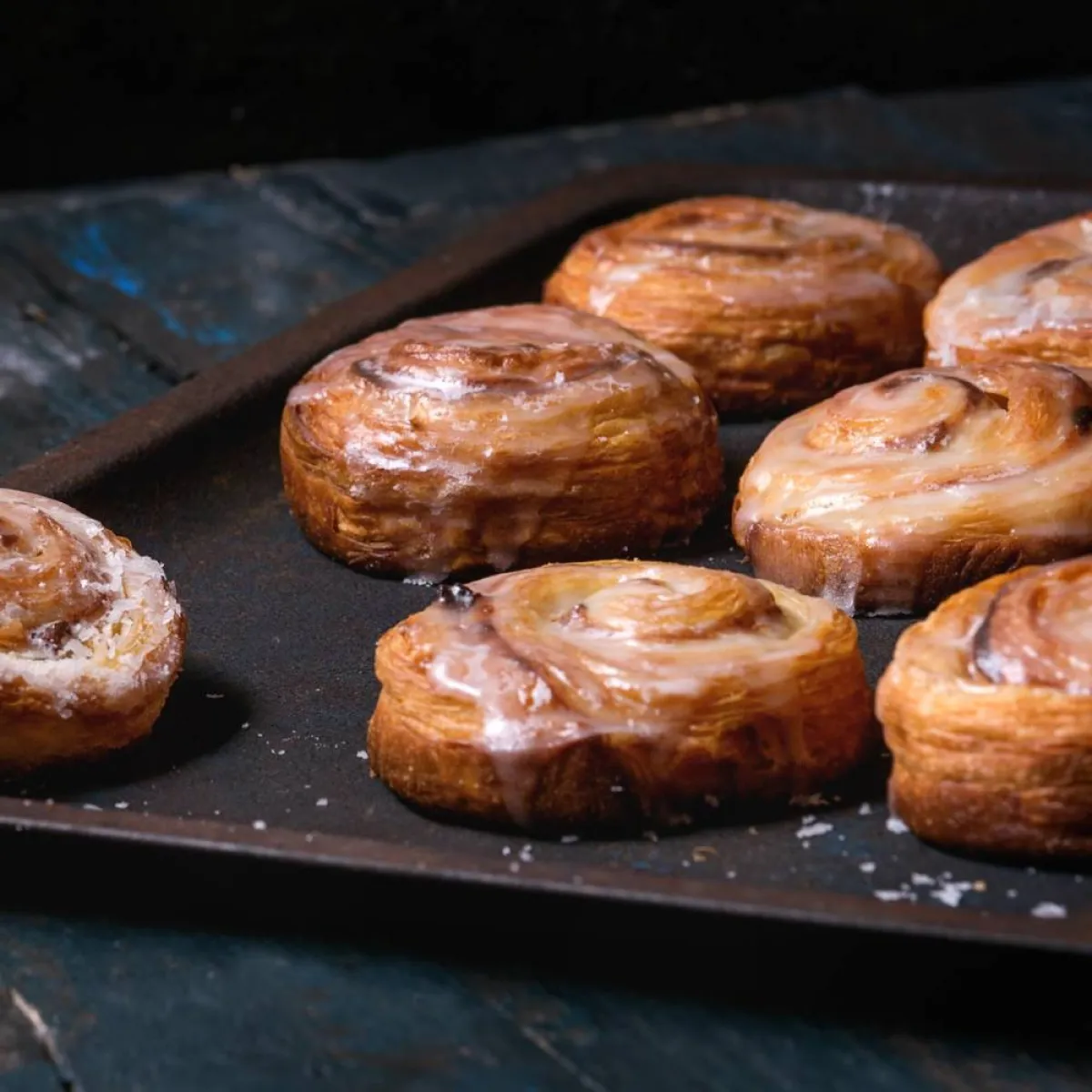 صورة لصاج من مخبوزات القرفة