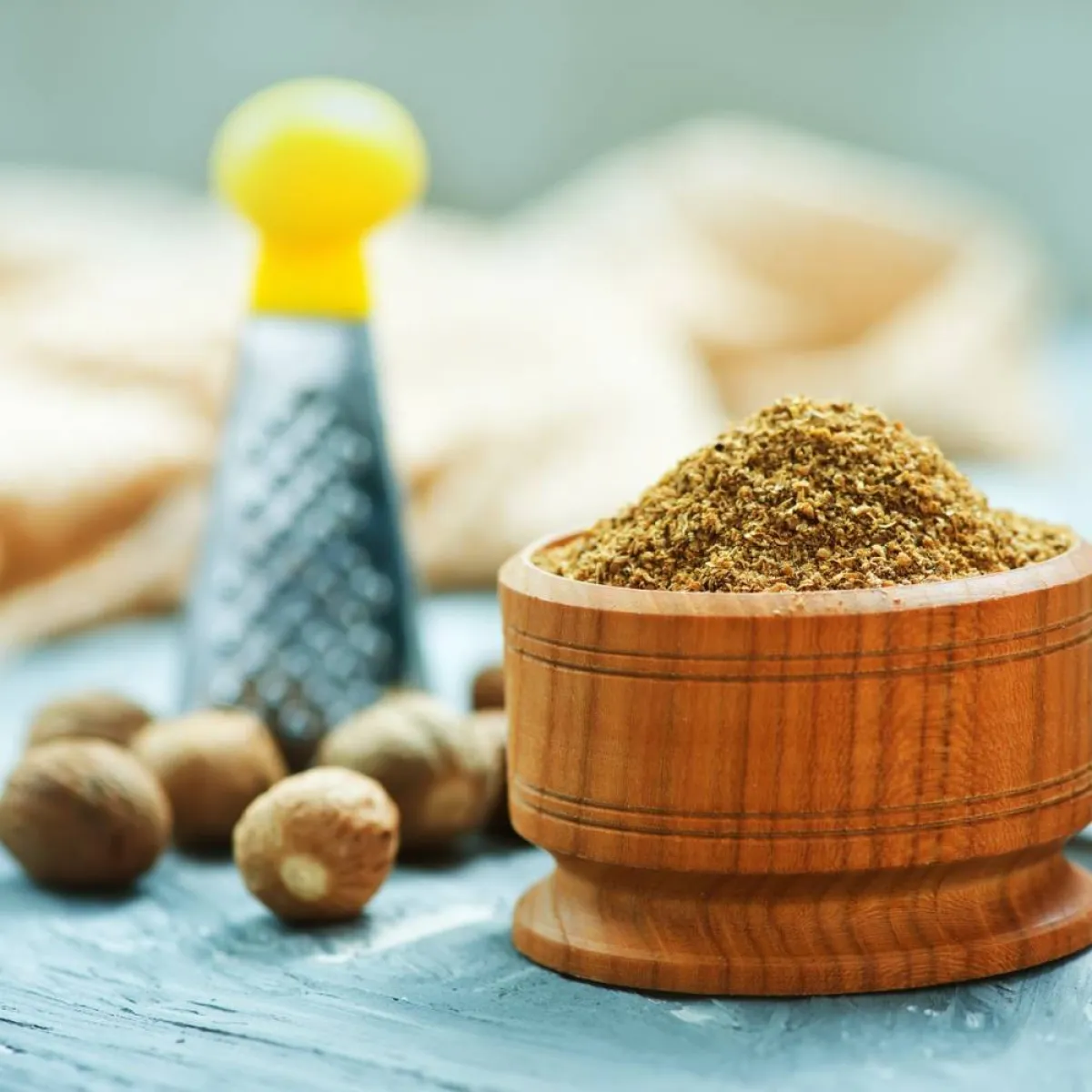 صورة لجوزة الطيب المطحون