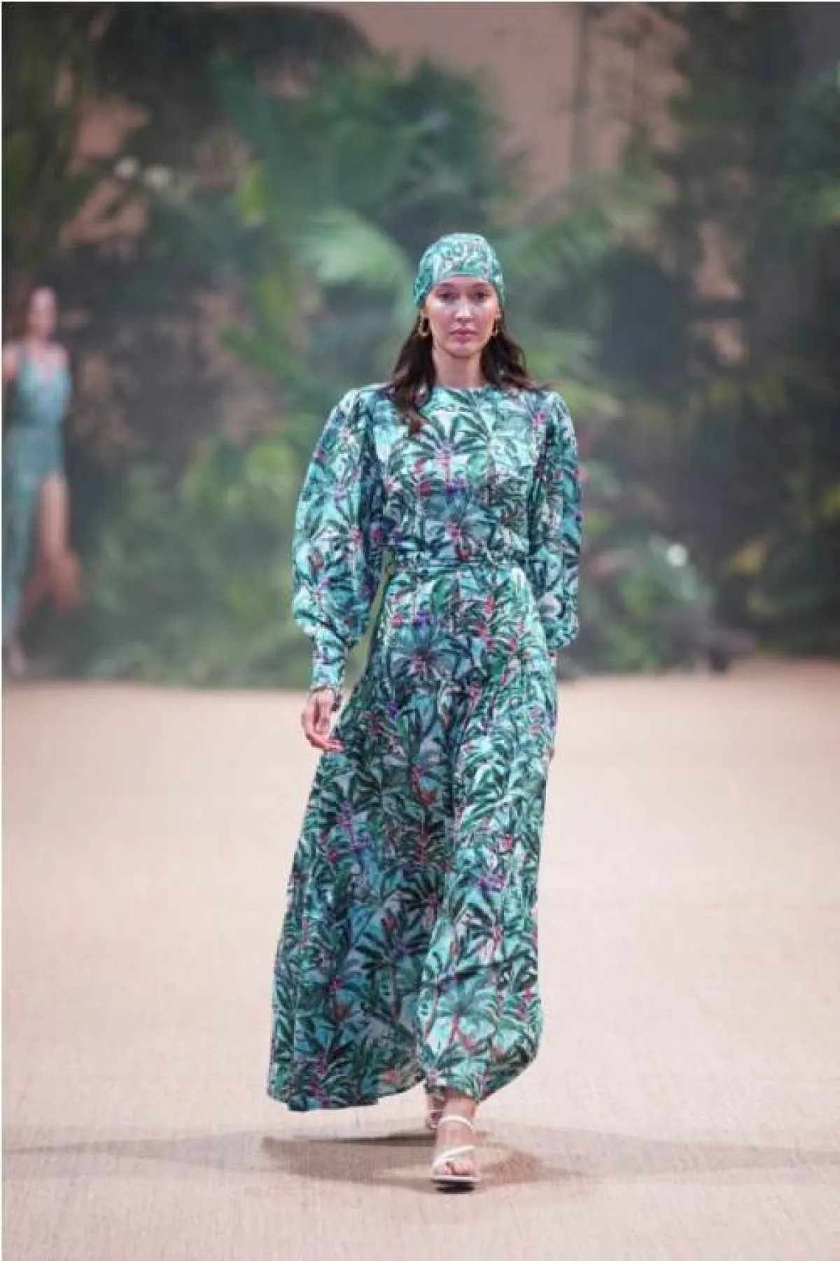 الملابس المنقوشة من أكوا بلو  Aqua Blu