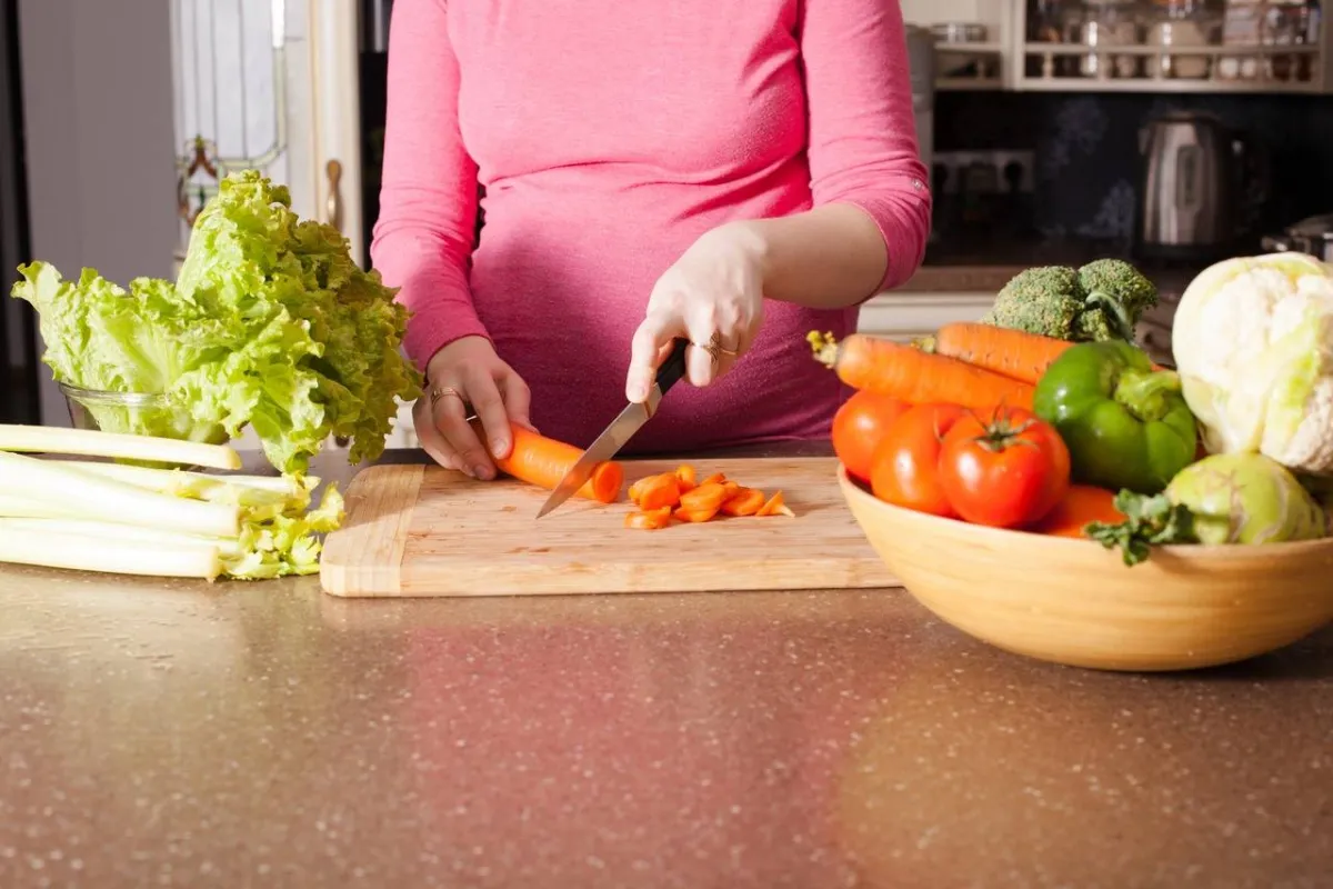 صورة لحامل تقطع الخضار