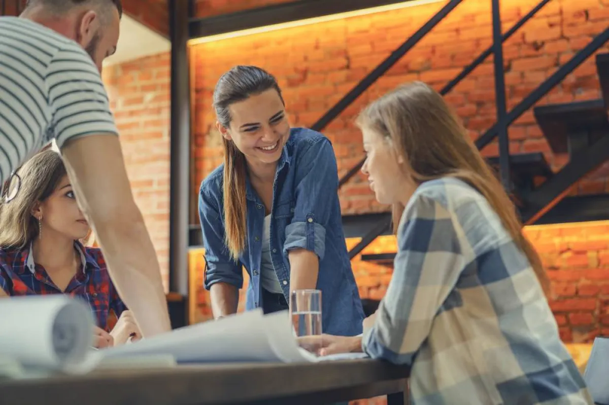 في بيئة العمل السامة، لا بدّ من العثور على أفراد يتشاركون مع الموظف الرغبة في الحصول على بيئة عمل أكثر صحّية 