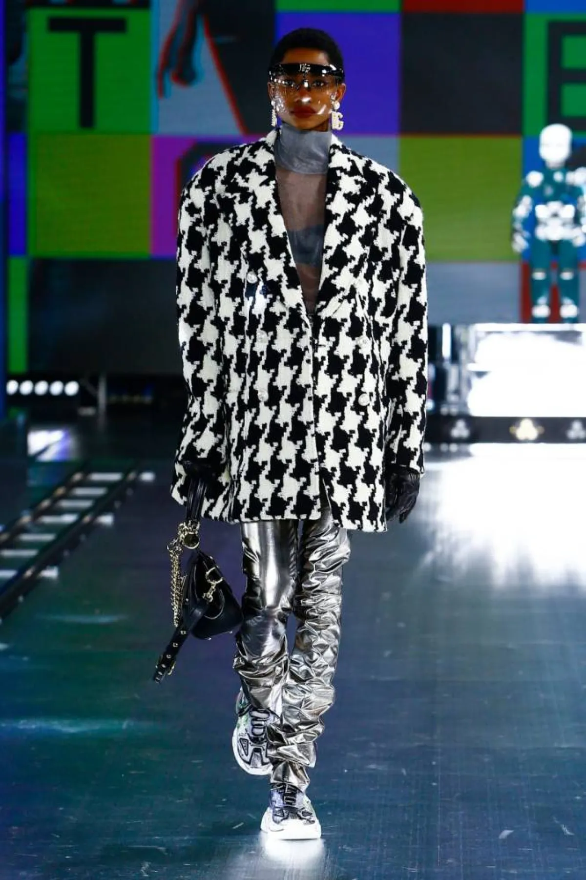 معطف بنقشة الهوندستوث من دولتشي أند غابانا Dolce & Gabbana  