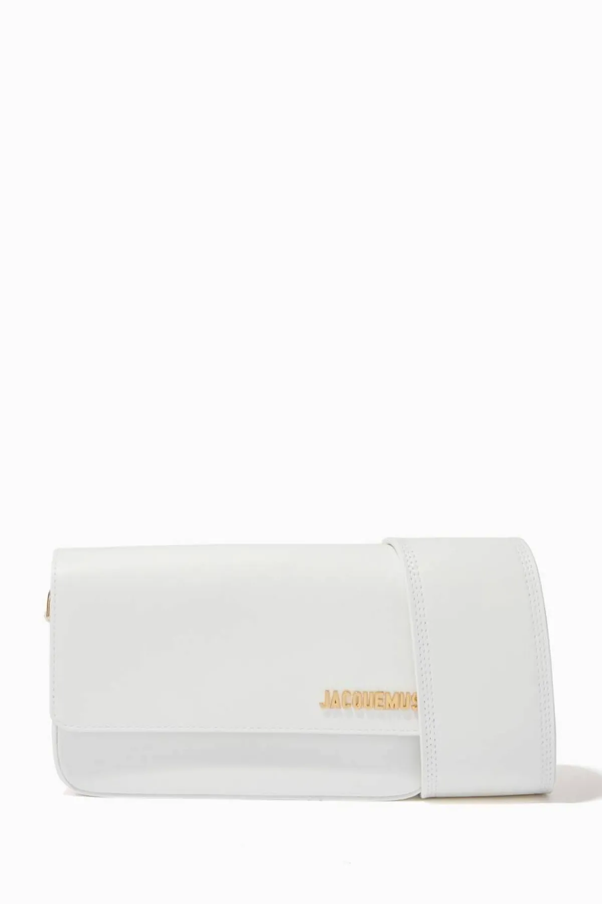 موديلات حقائب باللون الأبيض