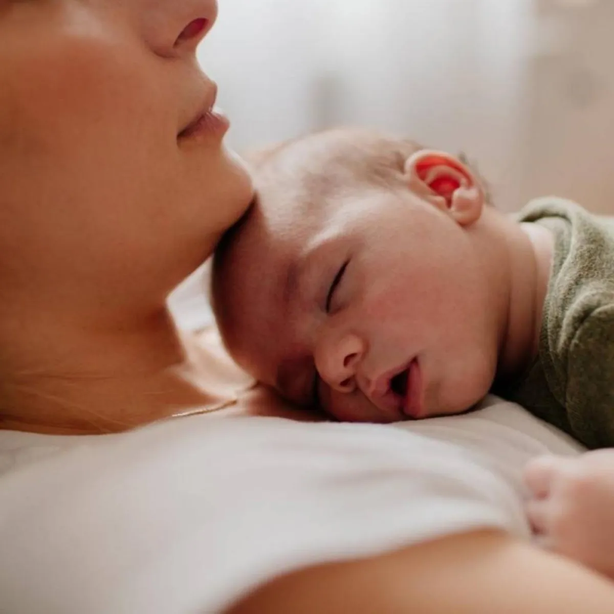 صورة لطفل نائم 