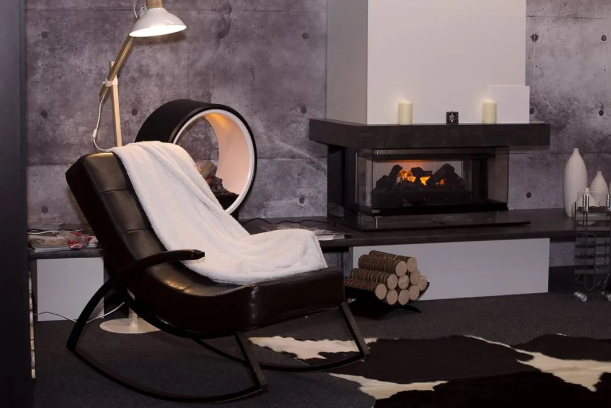 نموذج من الكرسي الهزّاز 