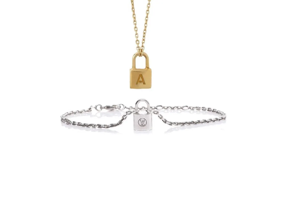 مجوهرات بتصميم القفل الأنسب لموضة التكديس