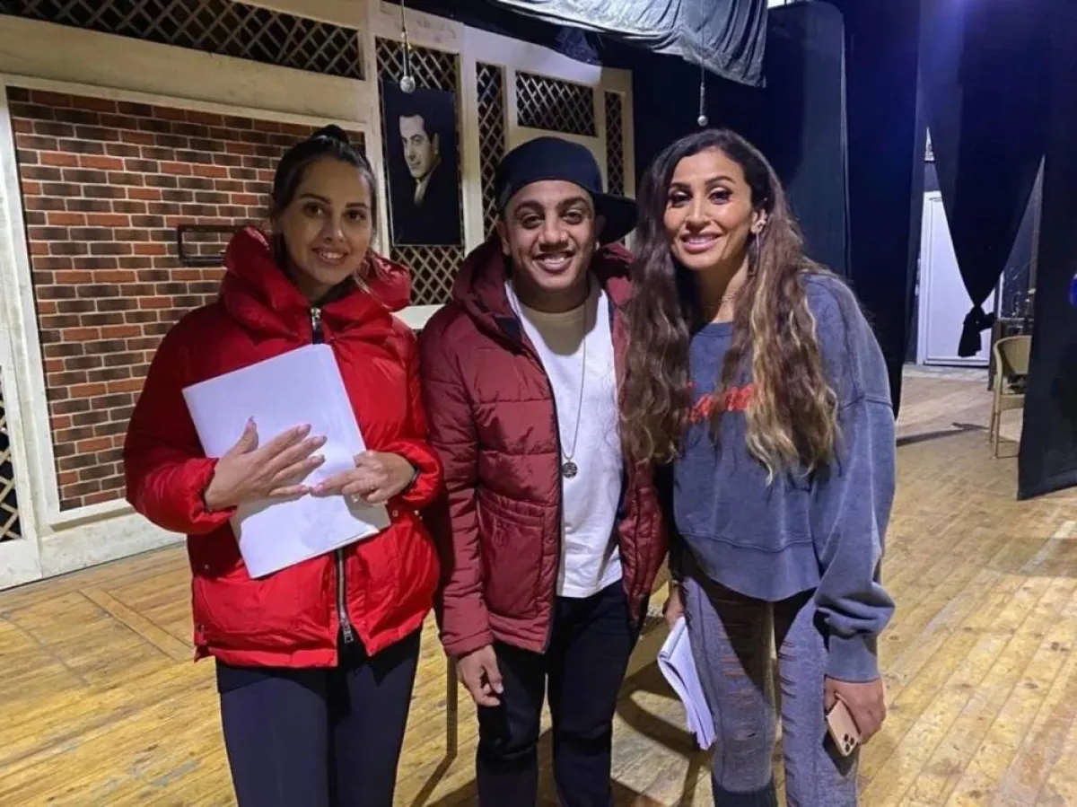 ياسمين رئيس ودينا الشربيني وأوس أوس من بروفات المسرحية - الصورة من حساب ياسمين رئيس على انستغرام