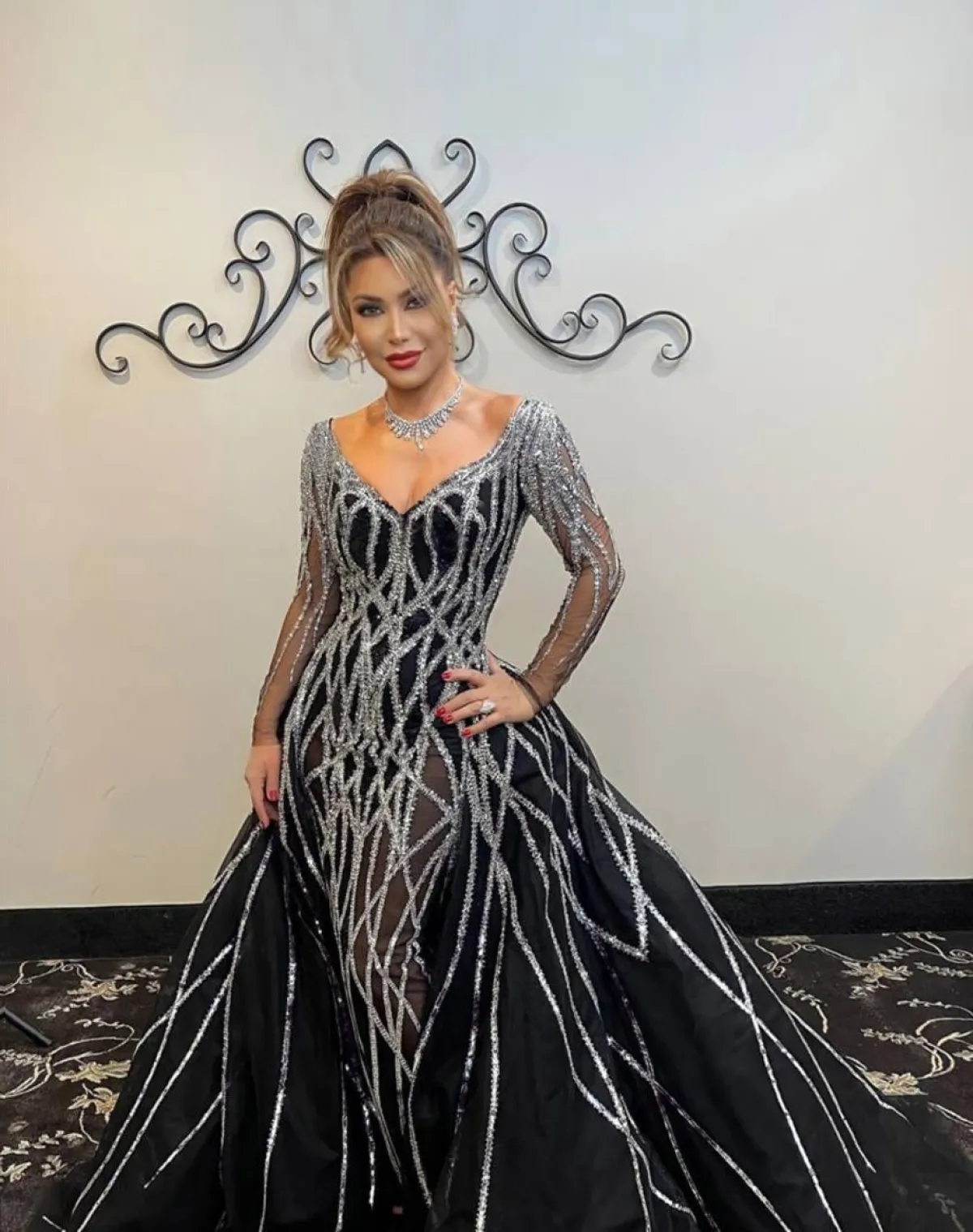 إطلالات النجمات في استقبال العام الجديد