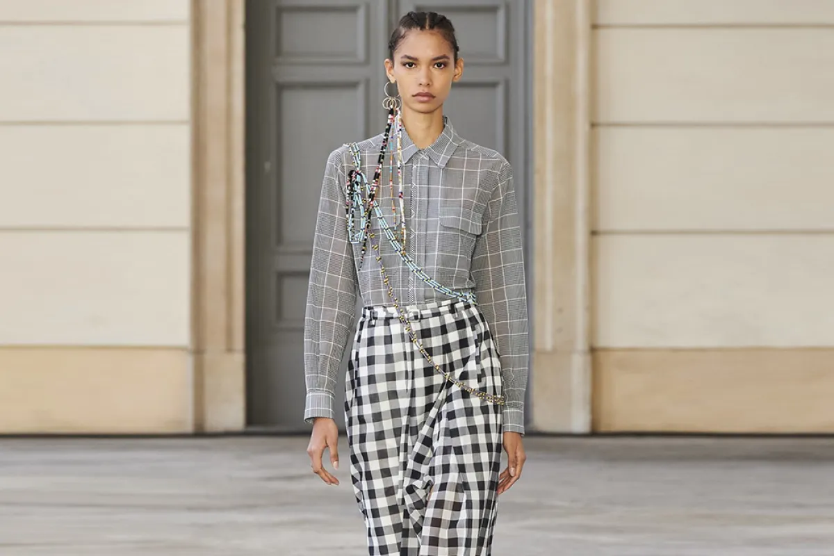 طرق تنسيق تنانير الكارو لربيع 2022