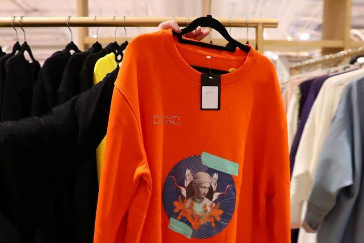 تصاميم شبابية لافتة للمصممة غادة المعمر في موسم الرياض