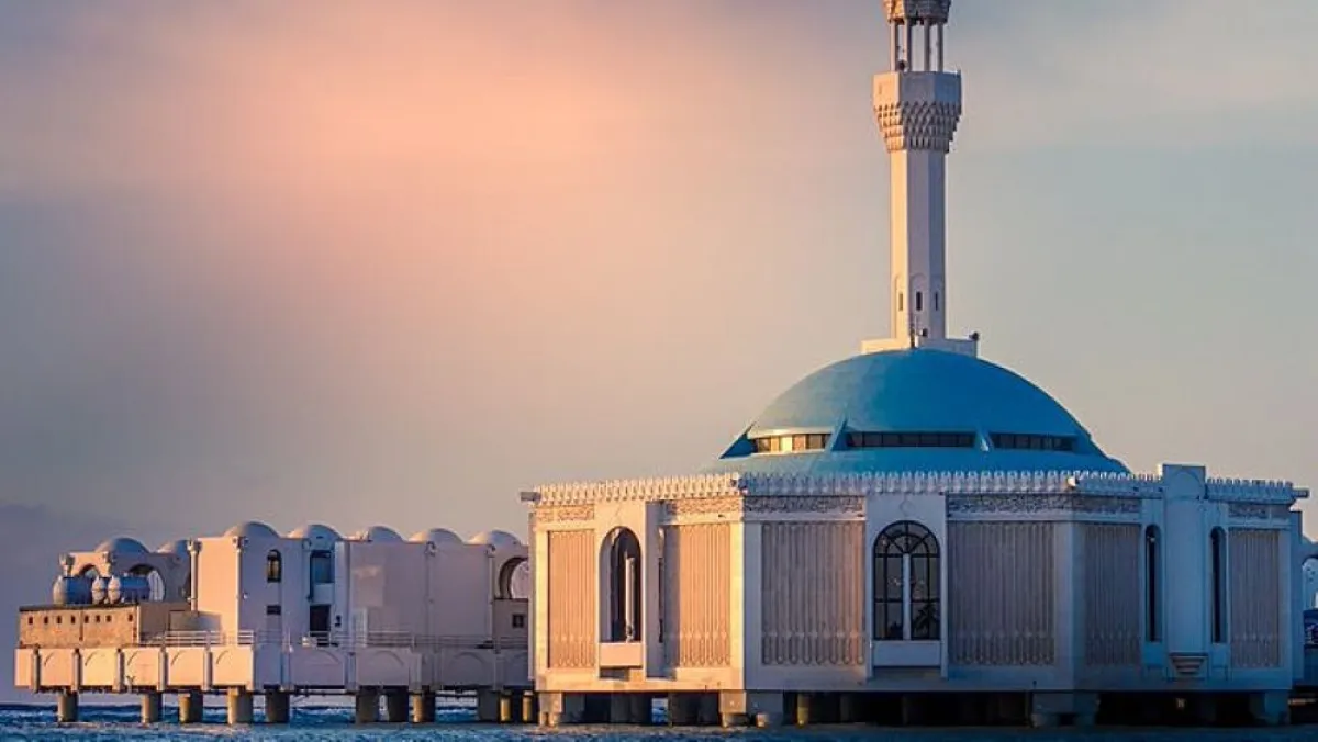 المسجد العائم - الصورة من حساب روح السعودية بتويتر