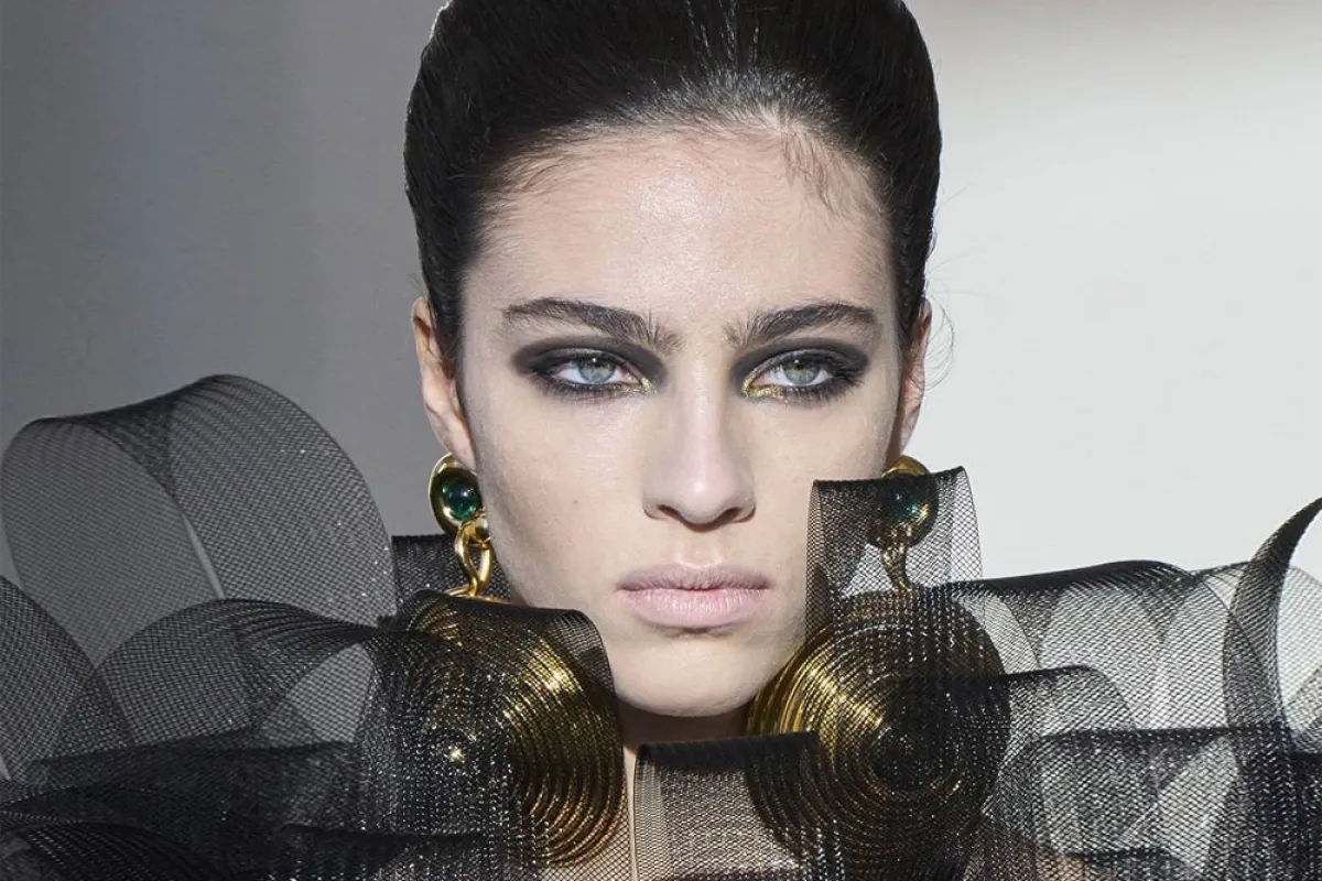 من عروض schiaparelli