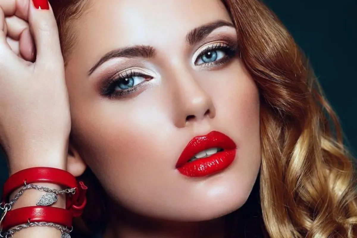 أساليب مكياج مميزة ليوم الحب 2022