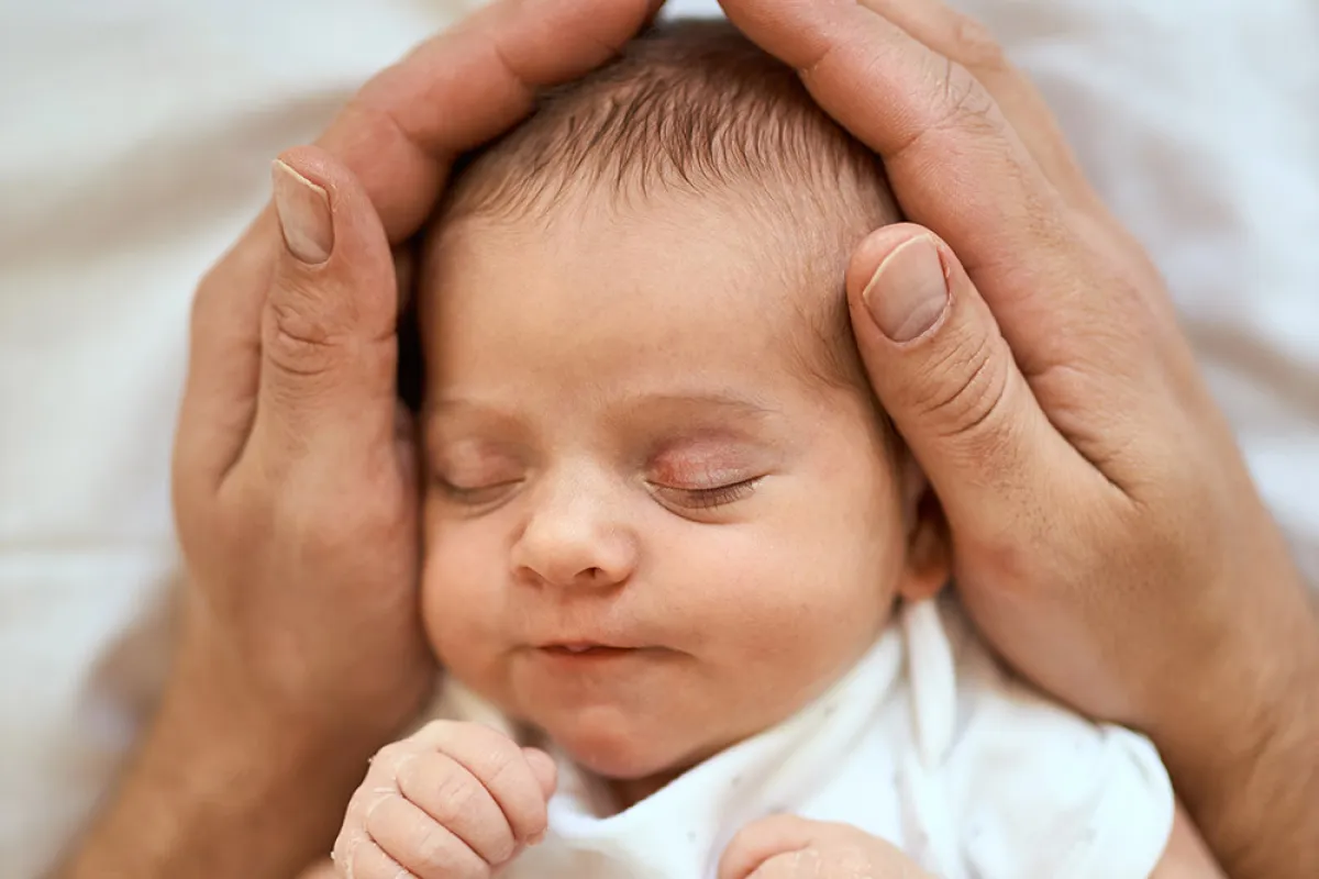 ماذا تفعلين عند ارتطام رأس الرضيع؟ 