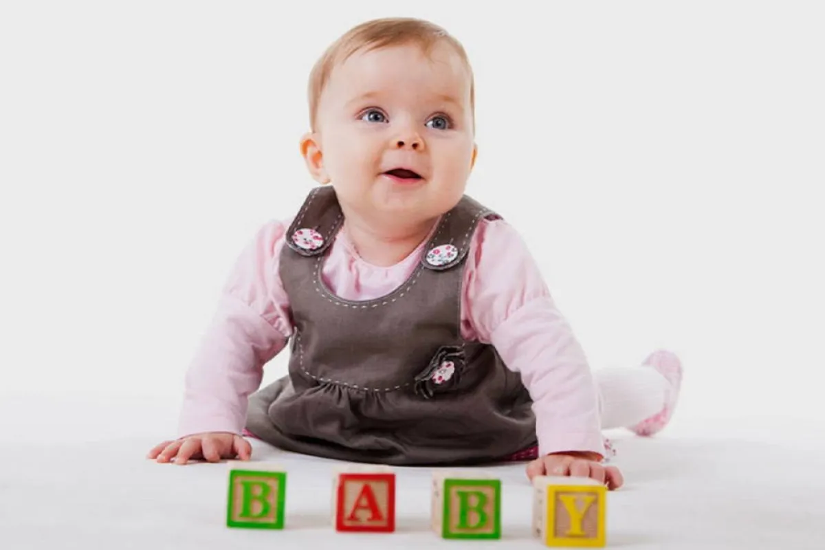 الألعاب المناسبة للطفل الرضيع في الشهر السادس