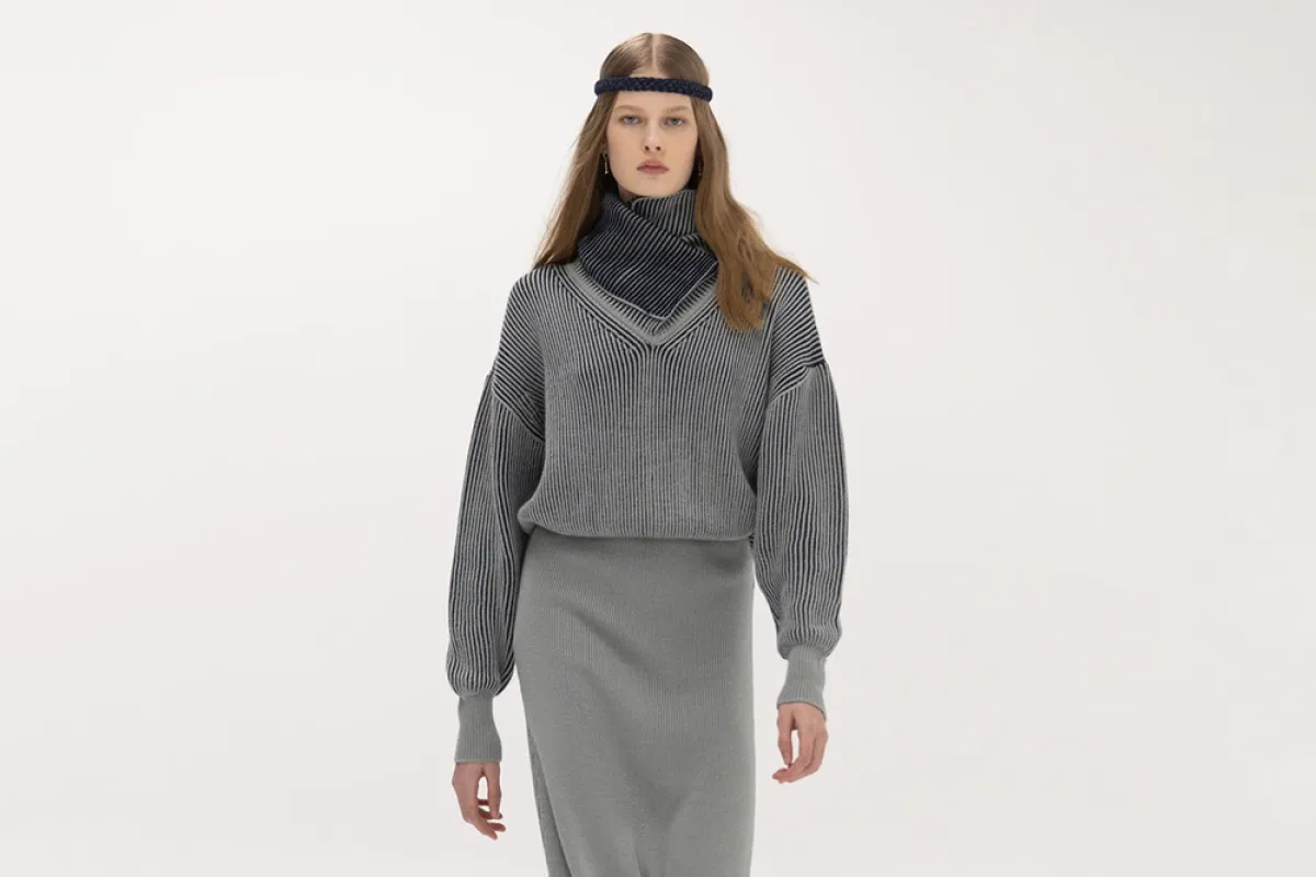 طرق تنسيق الكنزات الرمادية من بفزا  Bevza