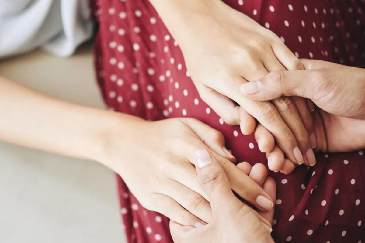 الفرق بين تقلصات الانغراس وتقلصات الدورة الشهرية