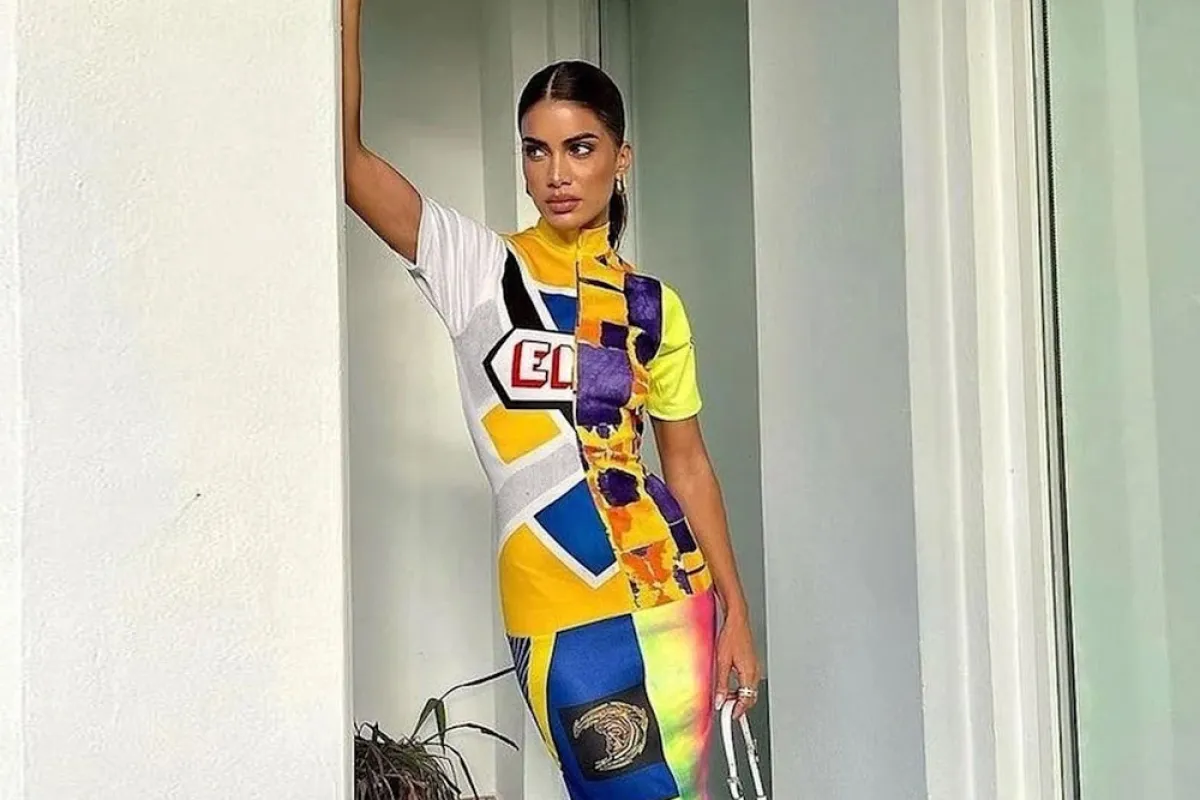 كاميلا كويلو ارتدت الجمبسوت المطبع بشكل هندسي 