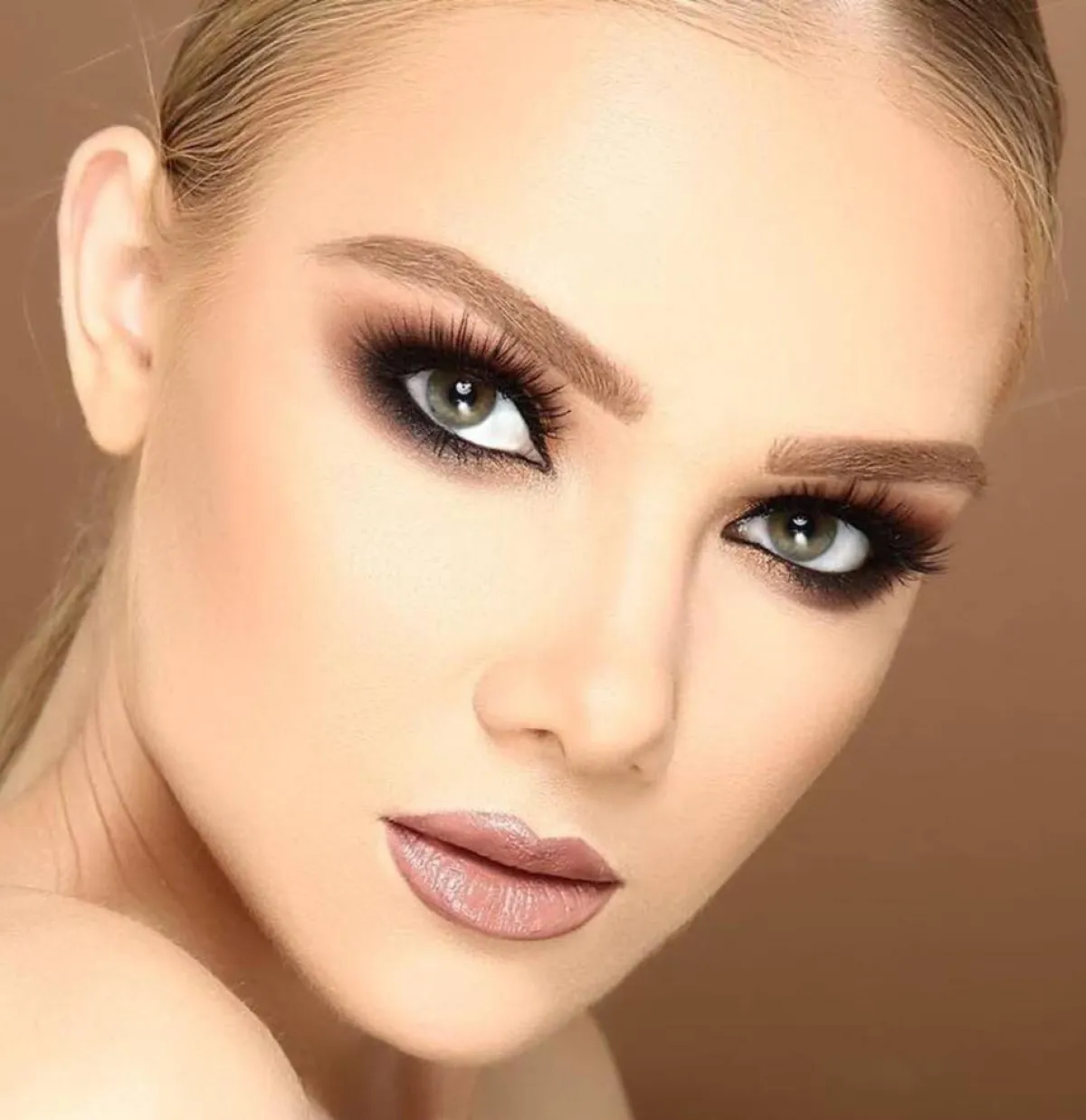 اساليب مكياج العيون الغائرة للعروس