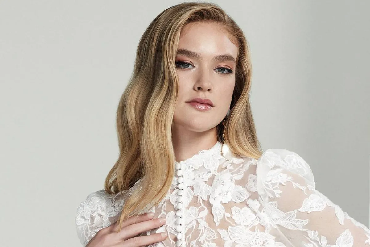 العناية بشعر العروس المصبوغ