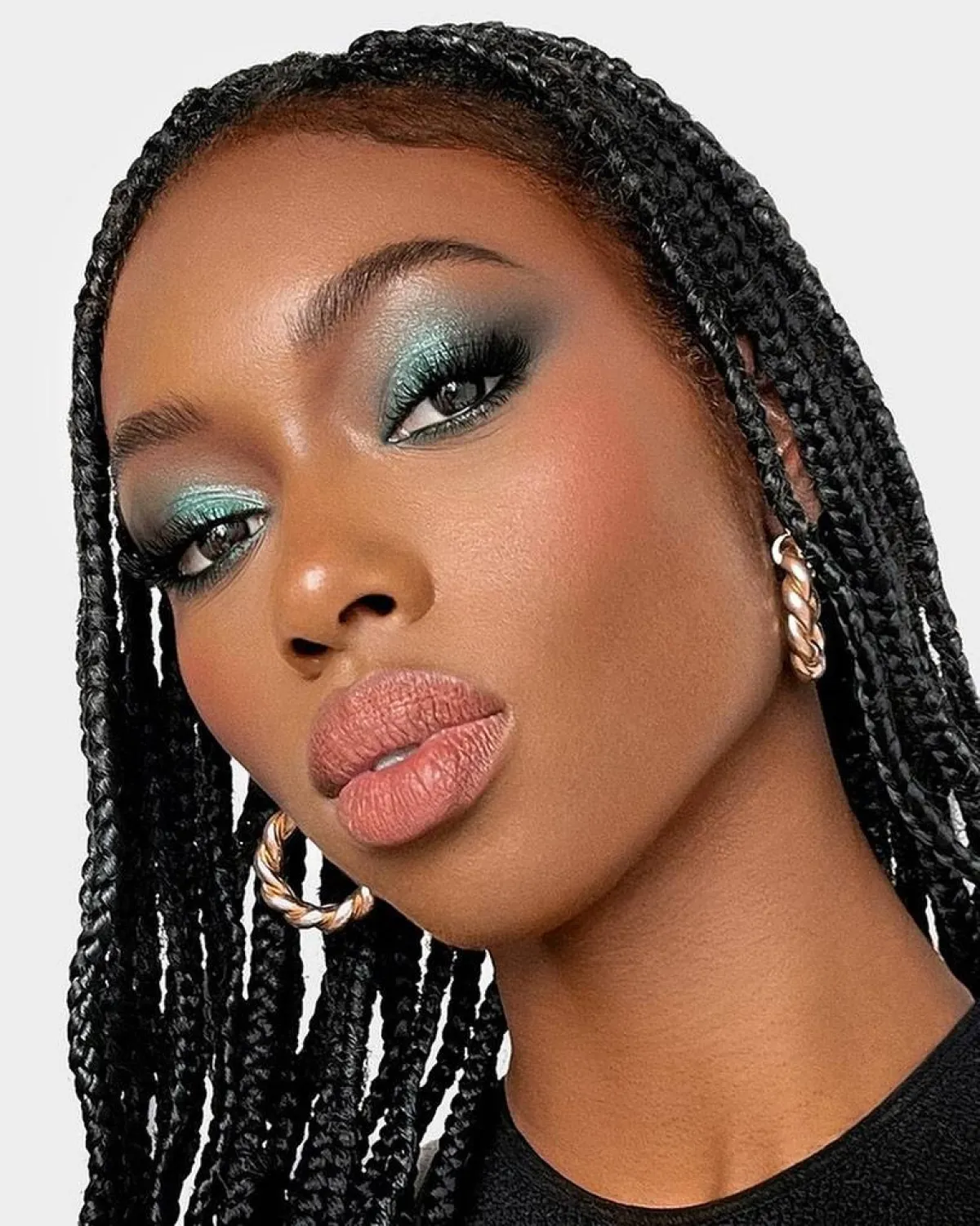 موضة مكياج العيون الأخضر