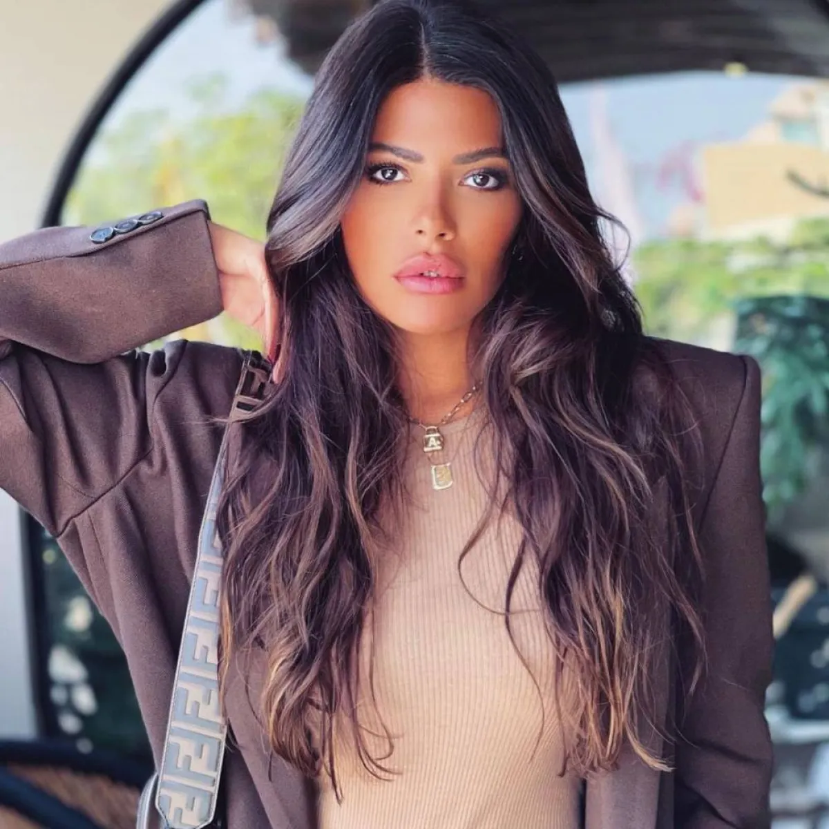 تسرريحة الويفي المنسدلة على طرقة العنود بدر