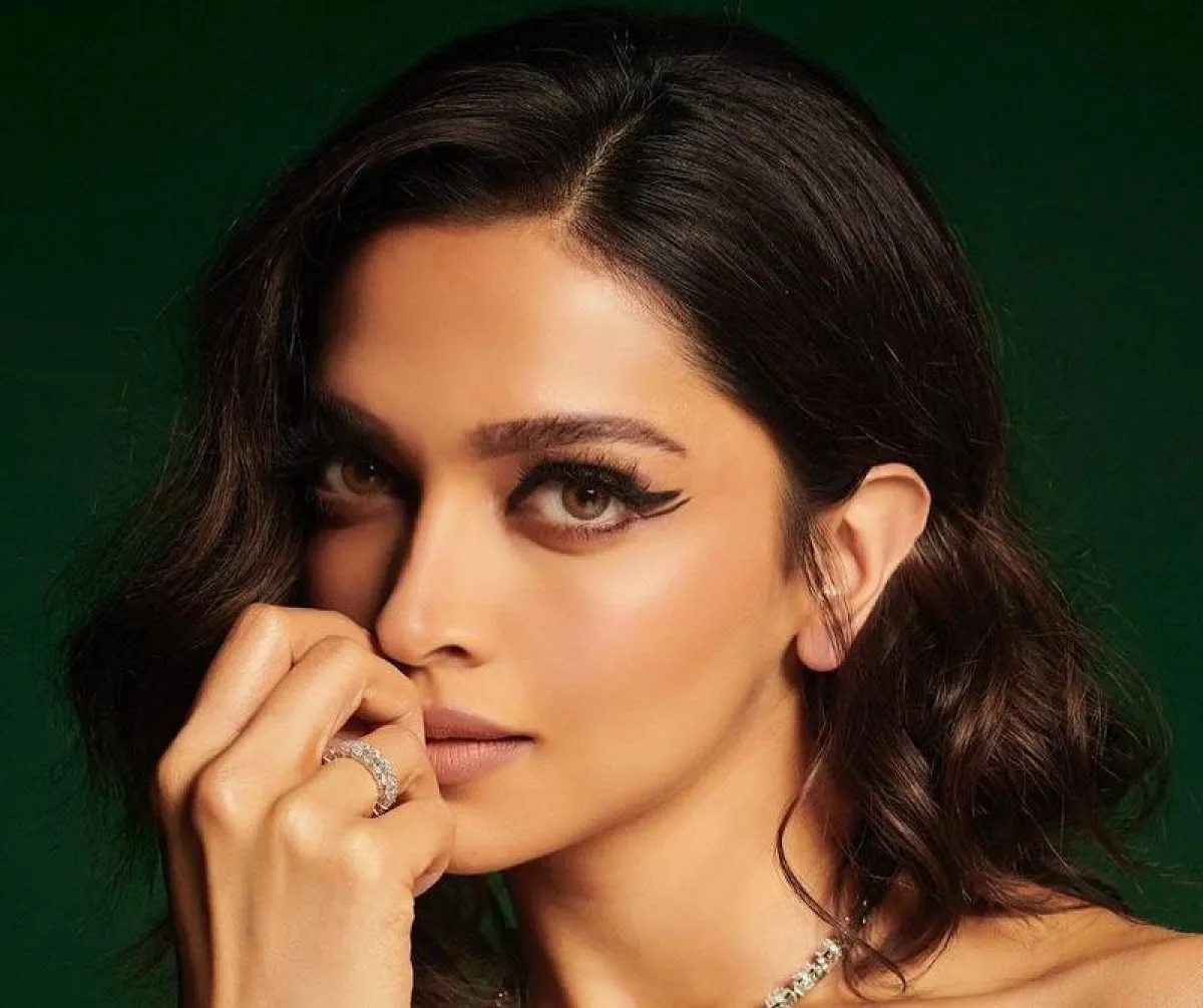 رسمات أيلاينر غرافيكي