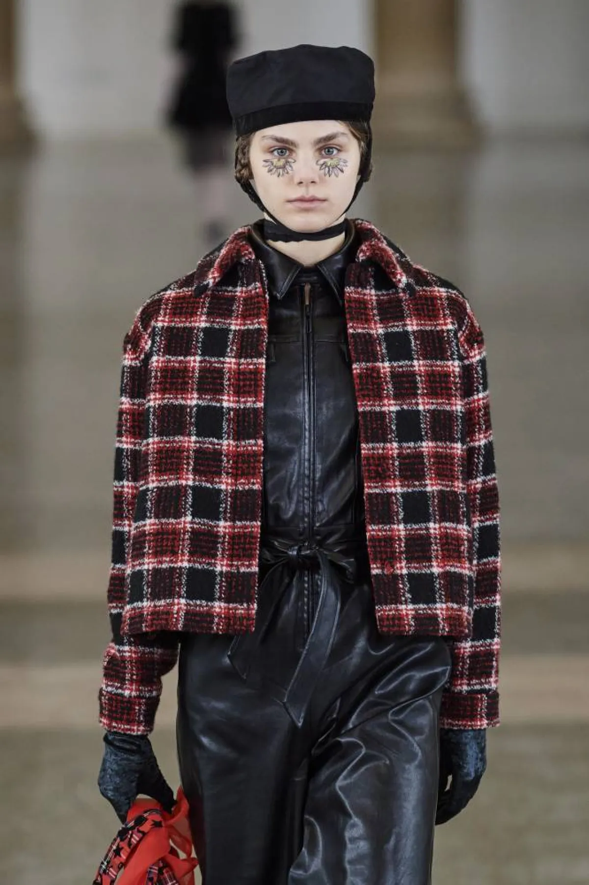 جاكيت كارو من بورا أكسوا Bora Aksu  