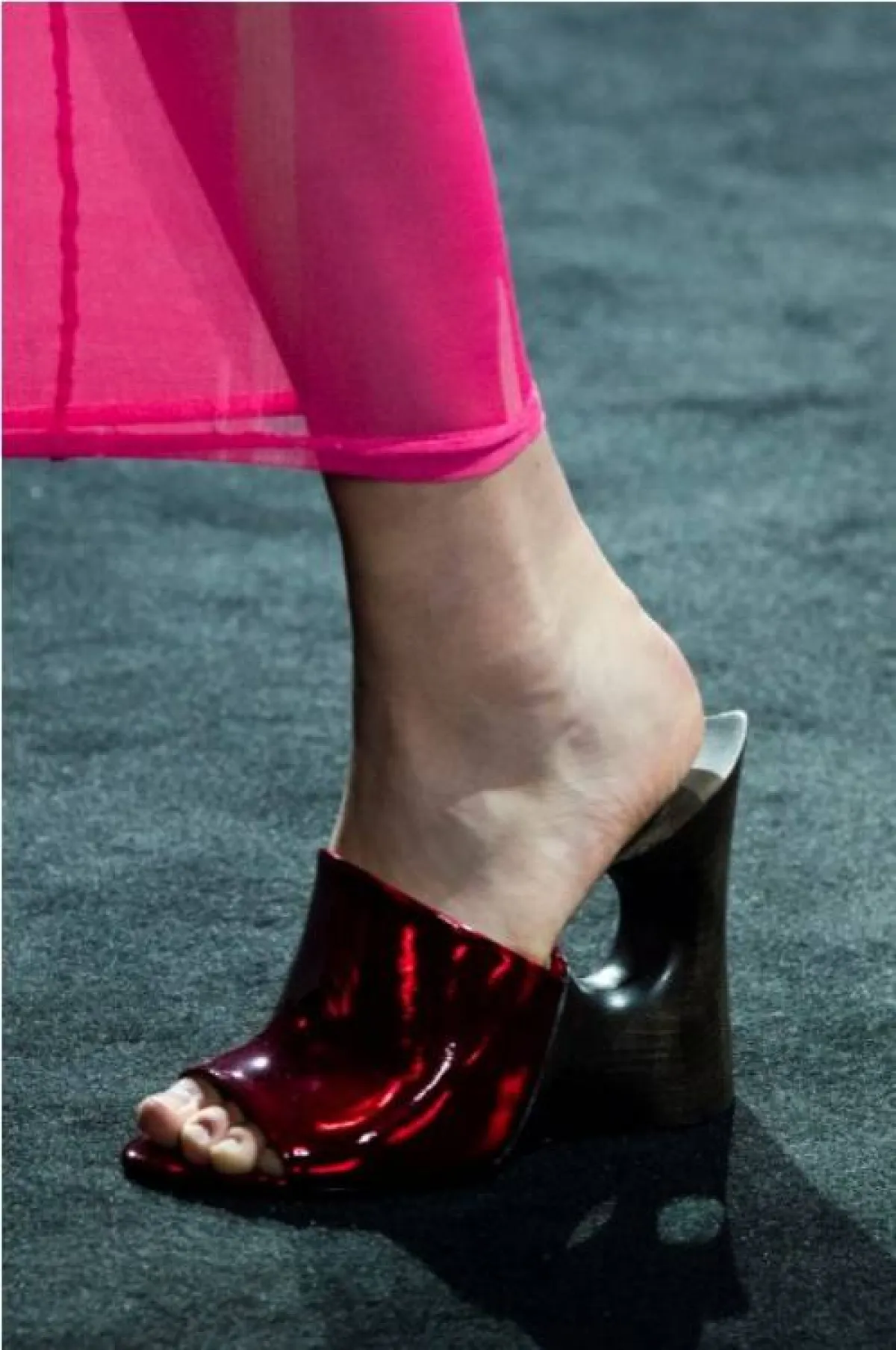 حذاء بكعب قوي من أي زاد فاكتوري  Az Factory