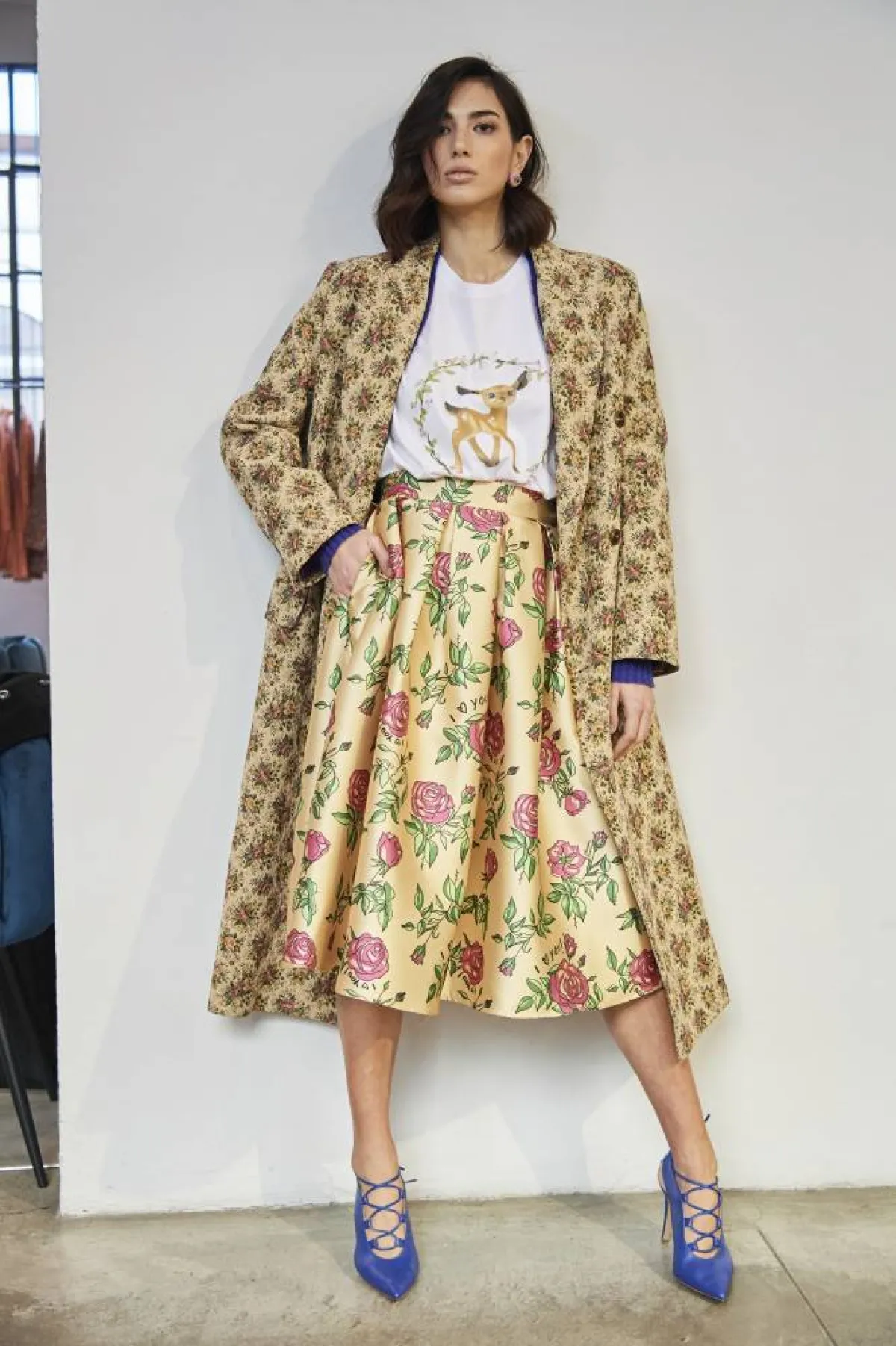 تنورة طويلة بطبعات ورود من  أليساندرو أنريكيز Alessandro Enriquez 