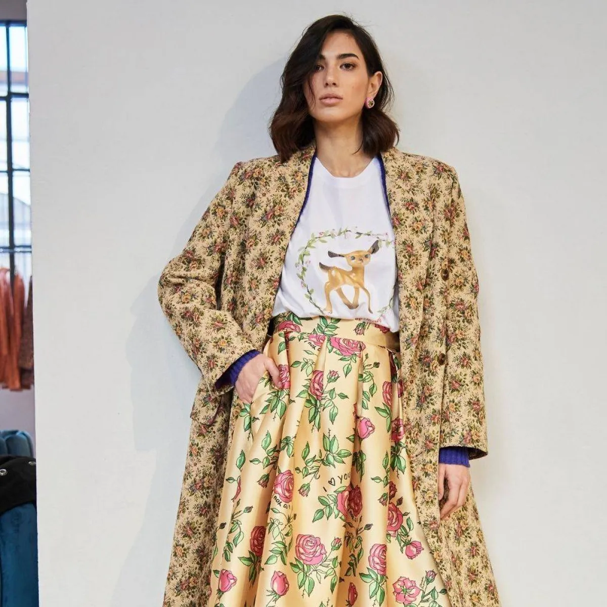 تنورة طويلة بطبعات ورود من  أليساندرو أنريكيز Alessandro Enriquez 