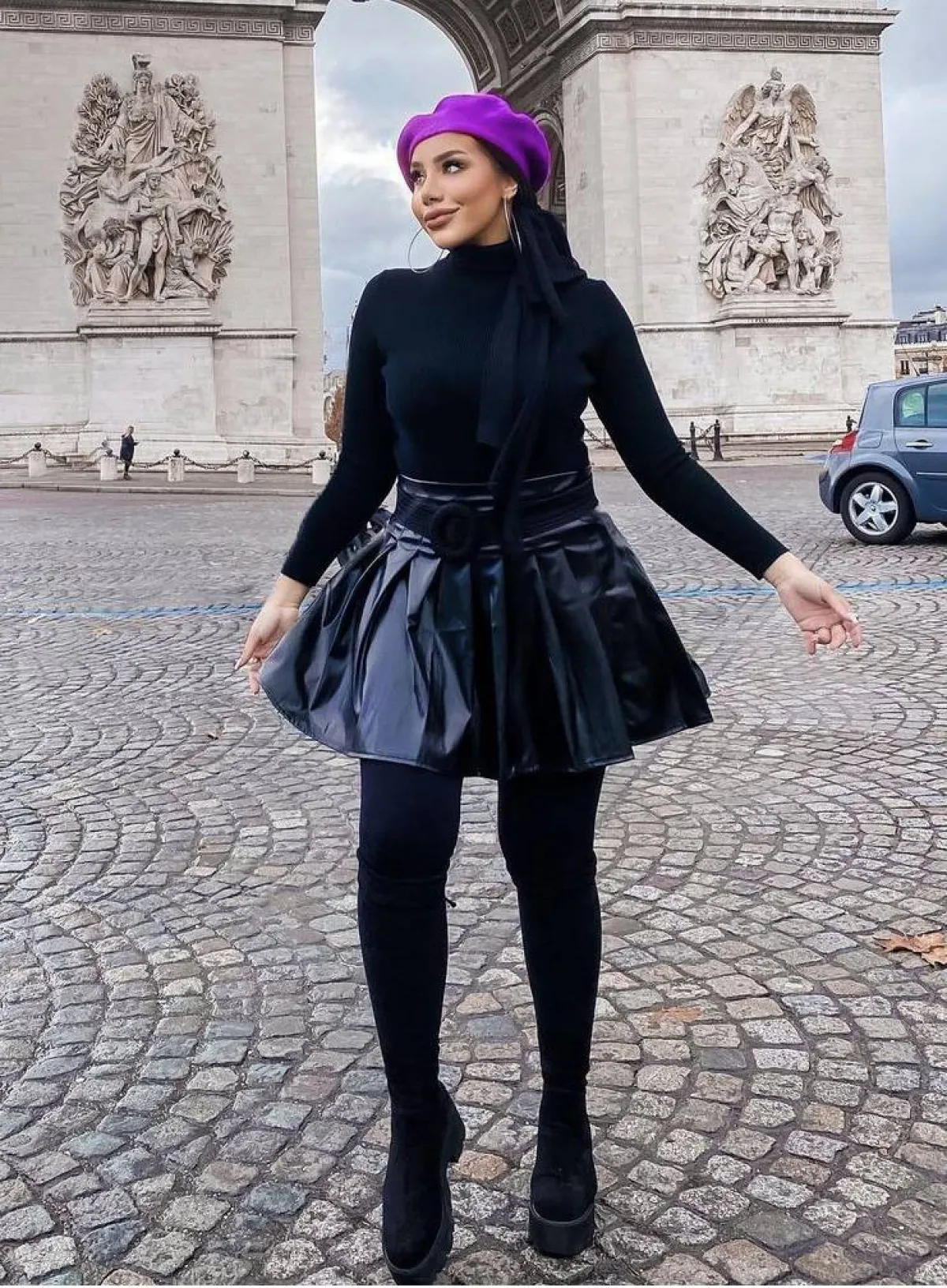 اطلالة مونكروم