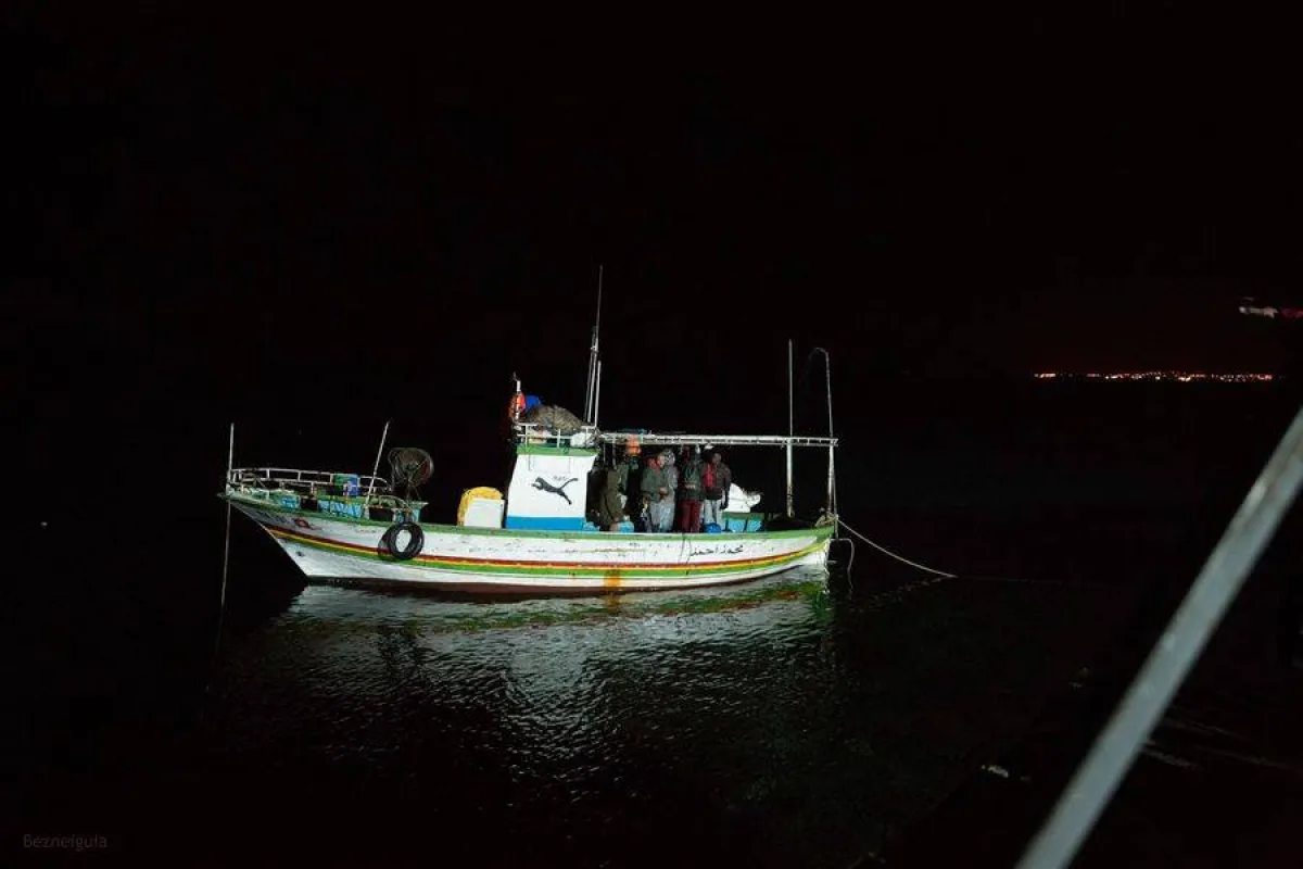 كثير من المشاهد تم تصويرها في البحر الصورة من موقع المسلسل على الفيسبوك