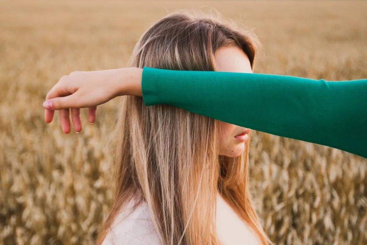 صورة لتقلبات مزاج المرأة