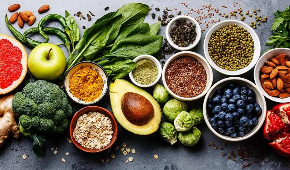 أطعمة مهمة لتعزيز مناعة الجسم