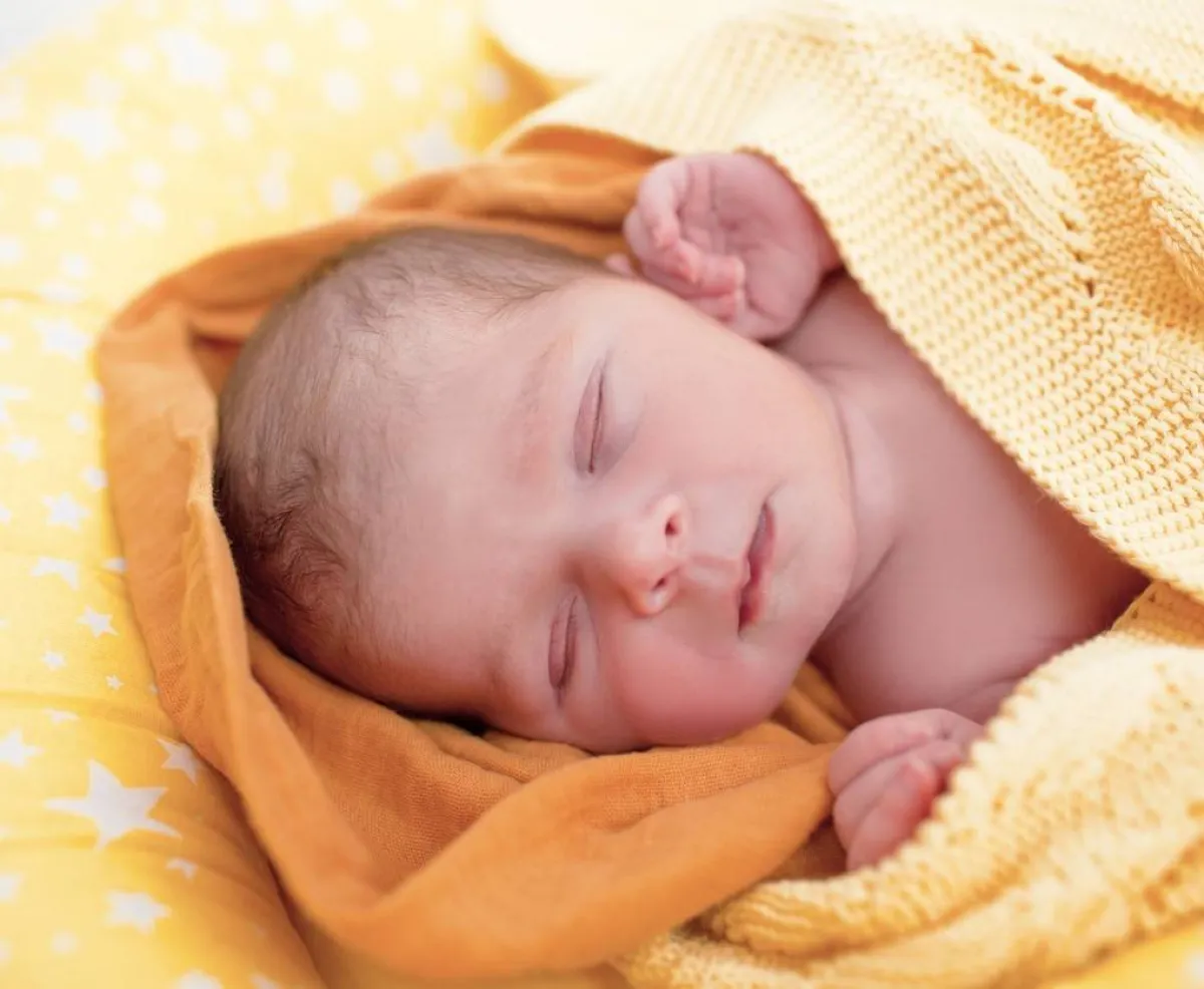 صورة لمولود نائم