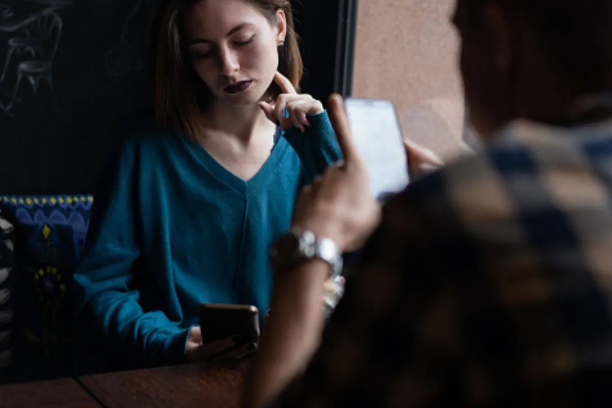 المرأة المراقِبة