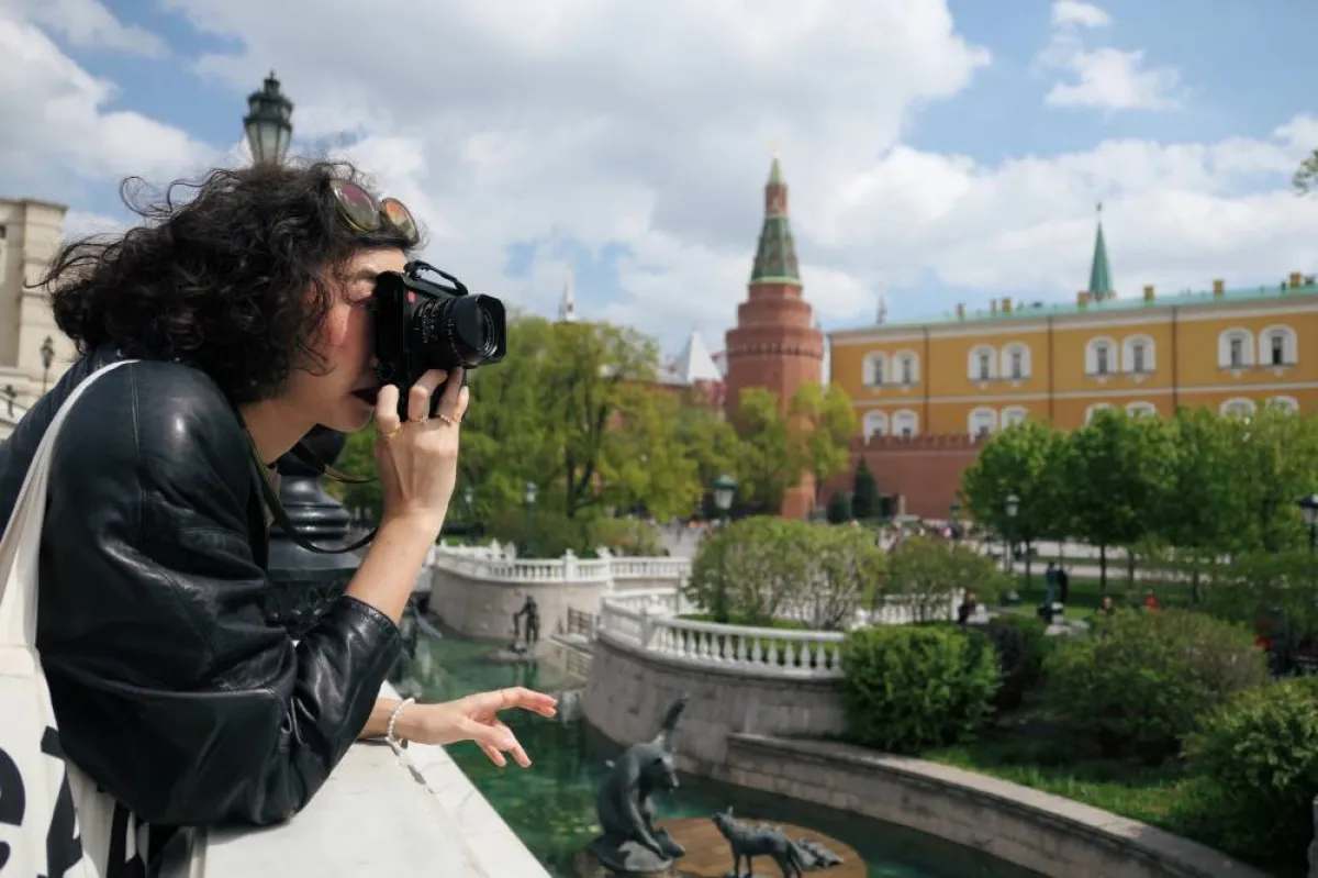 كاميرا لتوثيق الرحلة السياحية