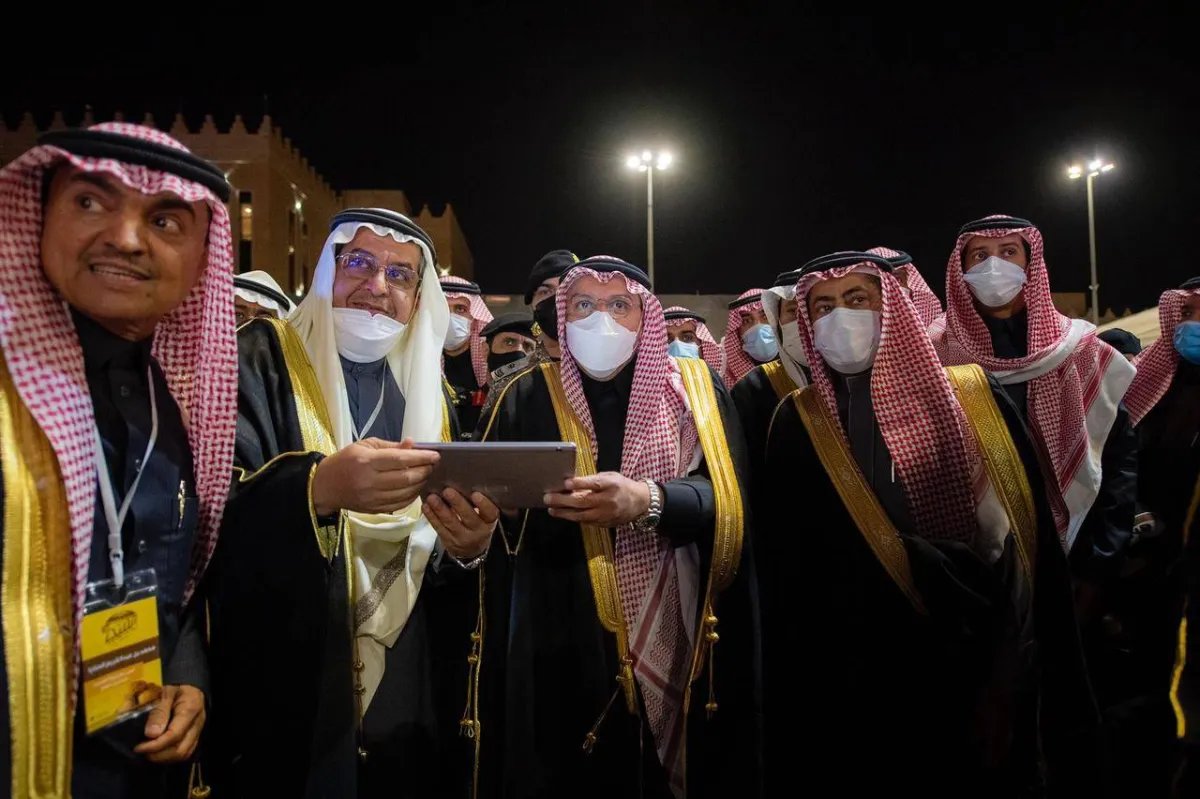 أمير منطقة القصيم يزور مهرجان الكليجا الثالث عشر - الصورة من حساب إمارة منطقة القصيم على تويتر