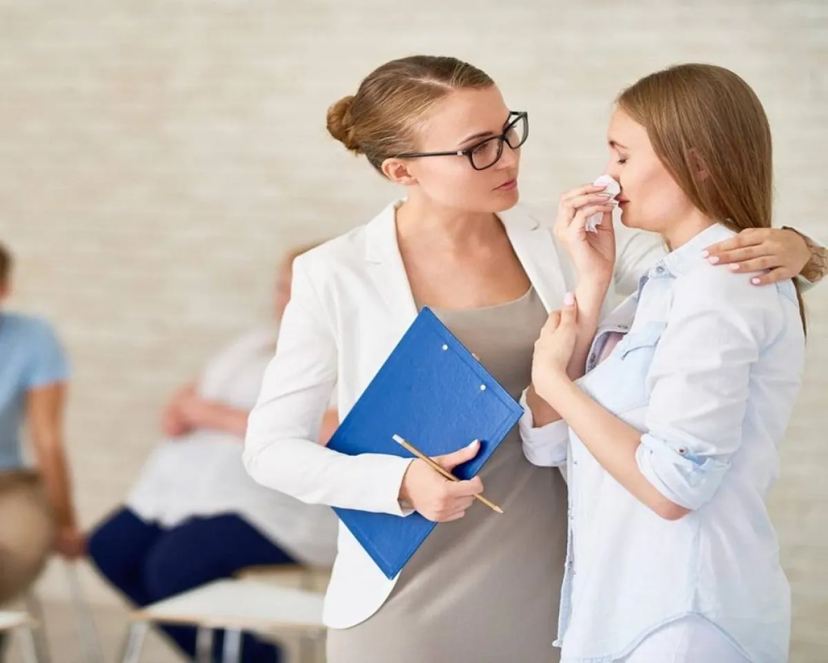 صورة لحامل تعاني من مشكلات الحمل 