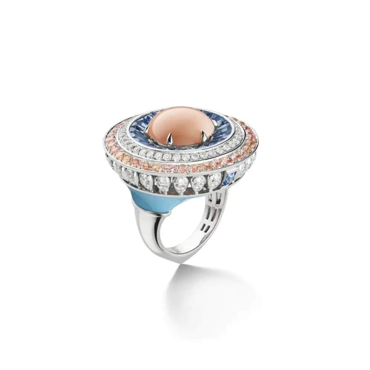 خاتم مرجان بقطع كابوشون من شوميه Chaumet