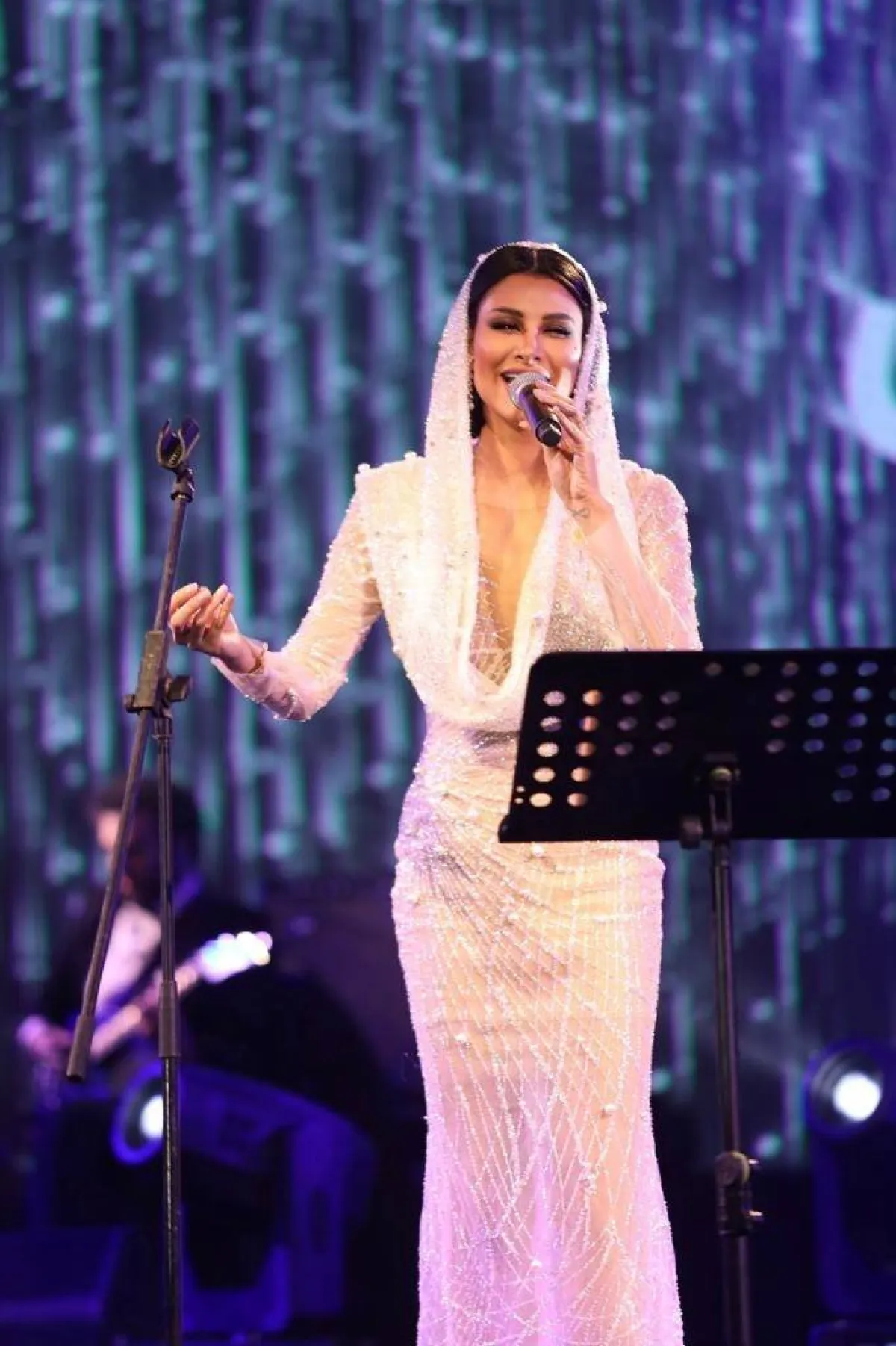 أمينة طالب تغني في حفل روتانا - الصورة من المسؤل الإعلامي للحفل